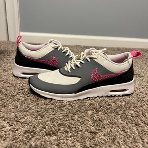 EUC Rhinestoned Nikes womens size 8.5